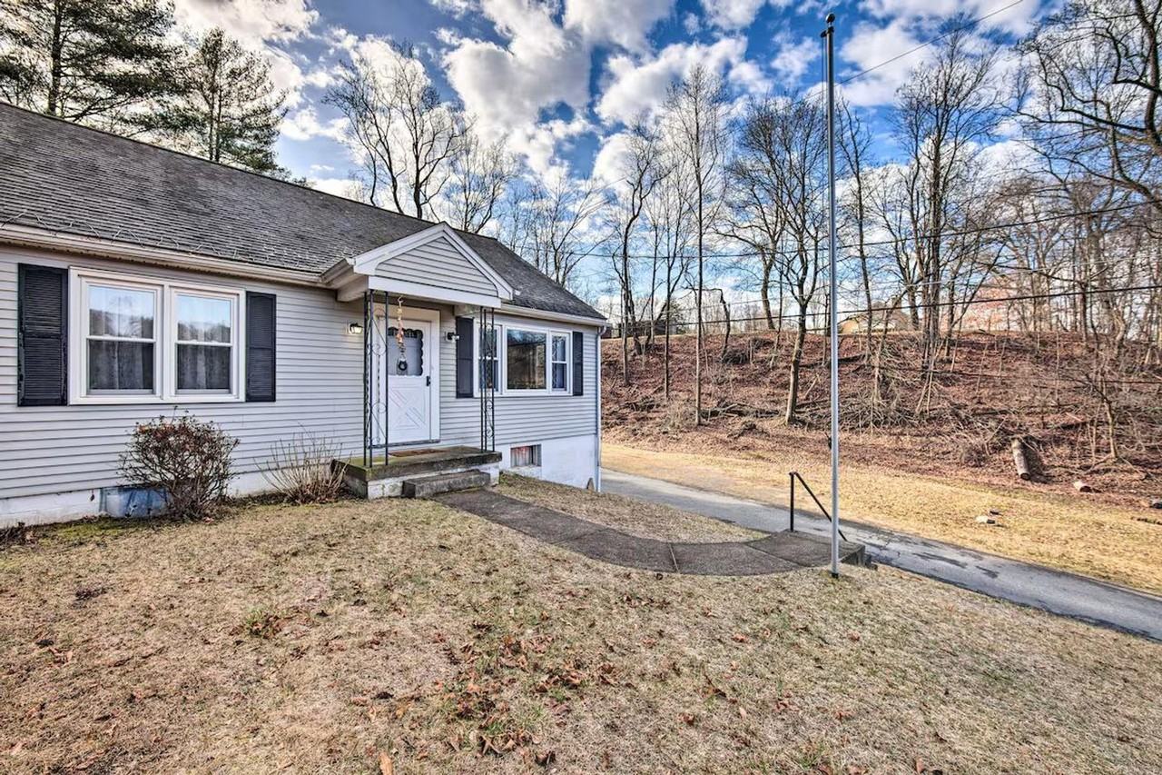 20 Hill Ln #1383696P - Photo 6 of 25