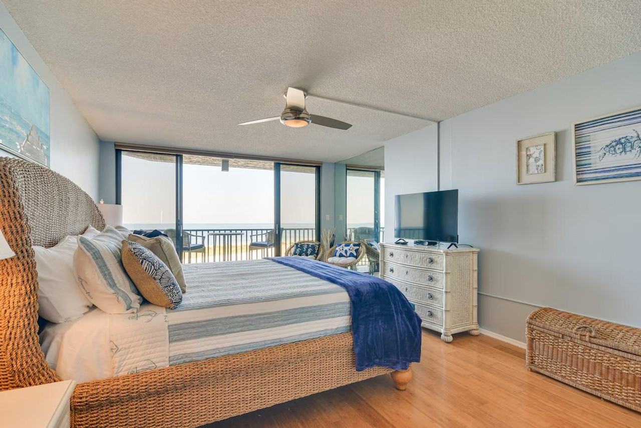 1290 Gulf Blvd #1385723P - Photo 6 of 29