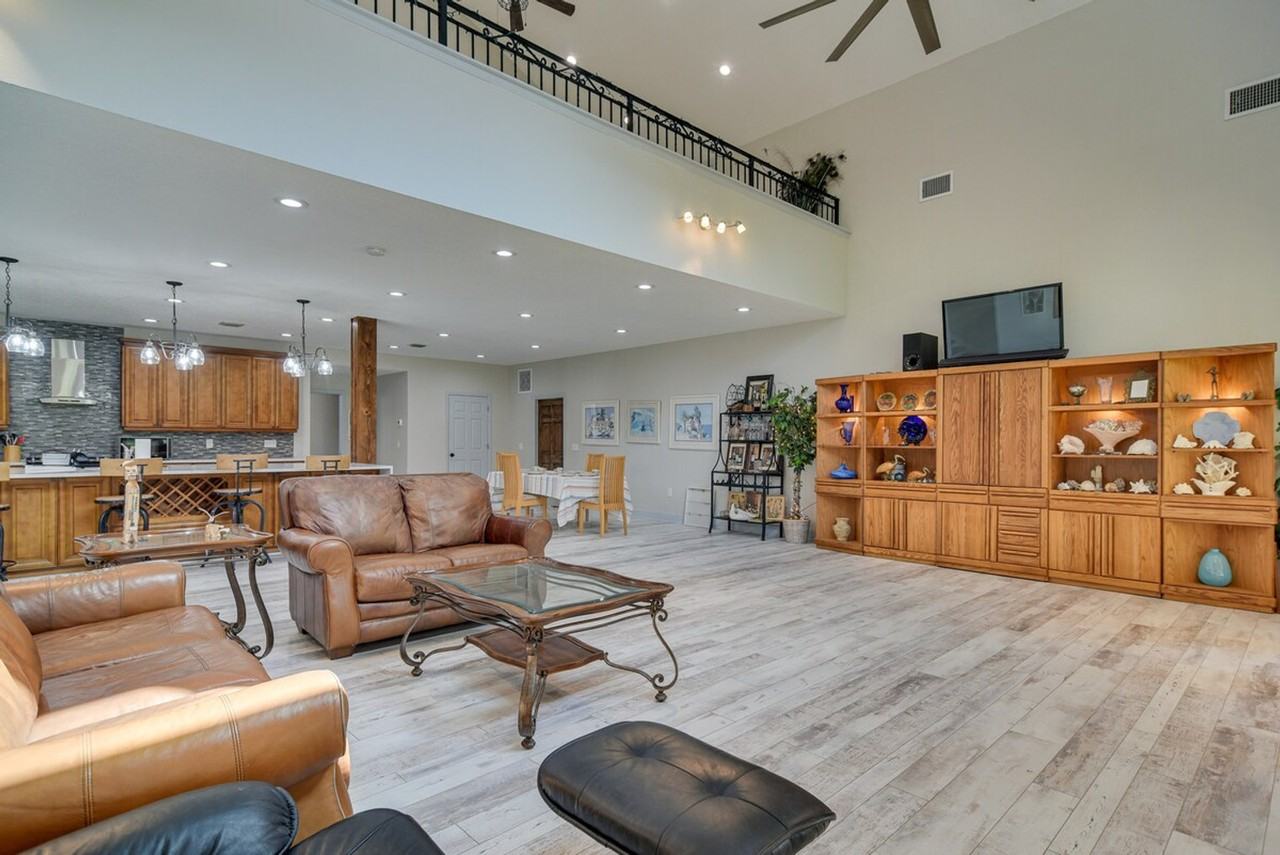 5100 28th Ave N #1385966P - Photo 2 of 35