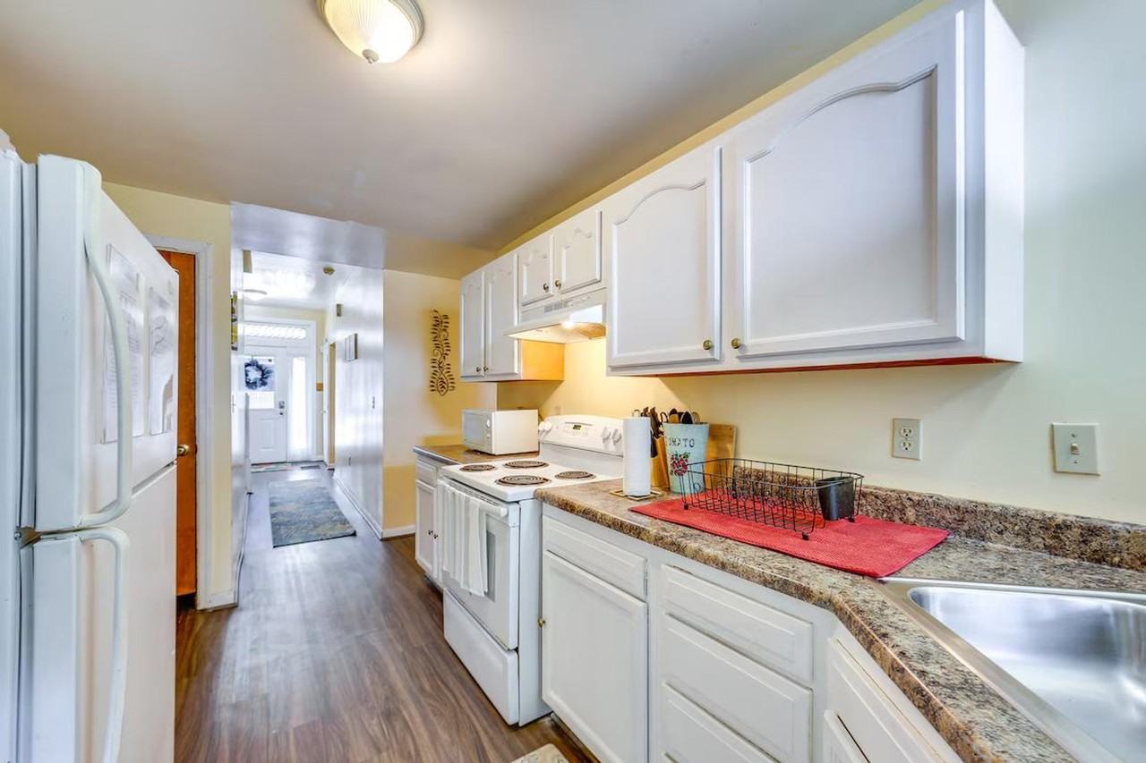 504 Center St #1385745P - Photo 2 of 30