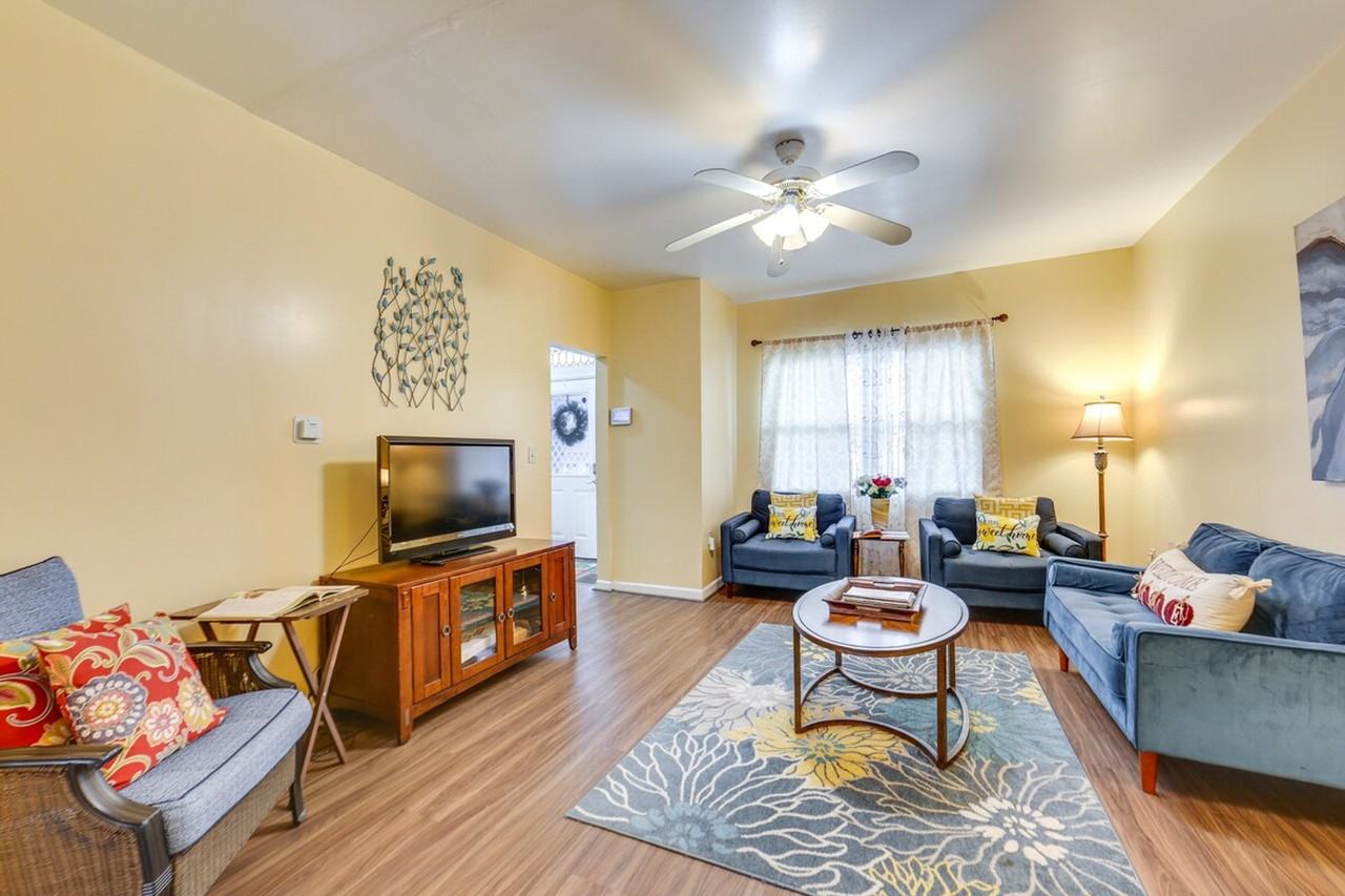 504 Center St #1385745P - Photo 5 of 30