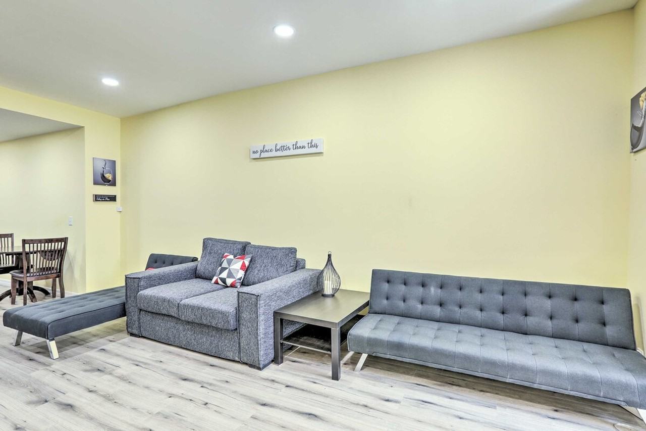 1621 Saint Pauls St #1386175P - Photo 7 of 24