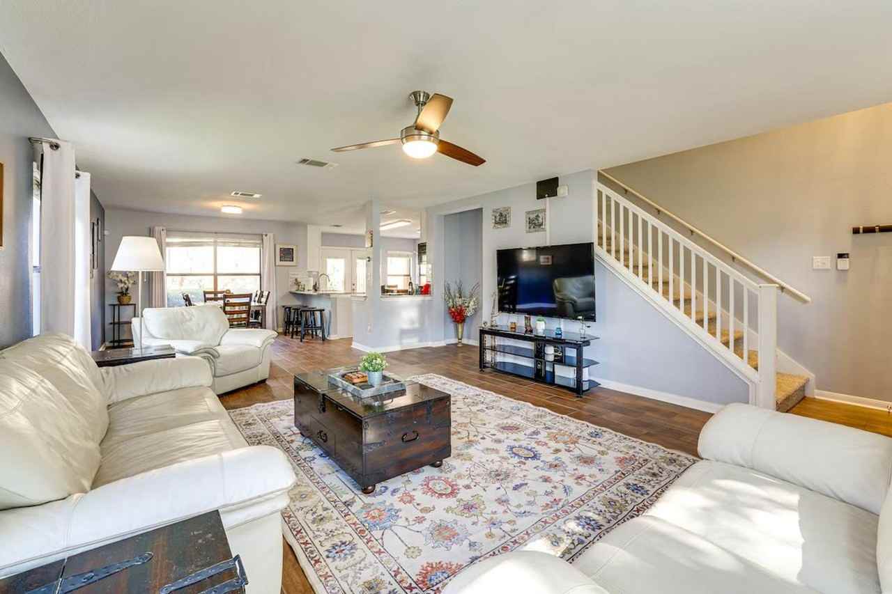 1122 Gruene Rd #1385976P - Photo 4 of 36