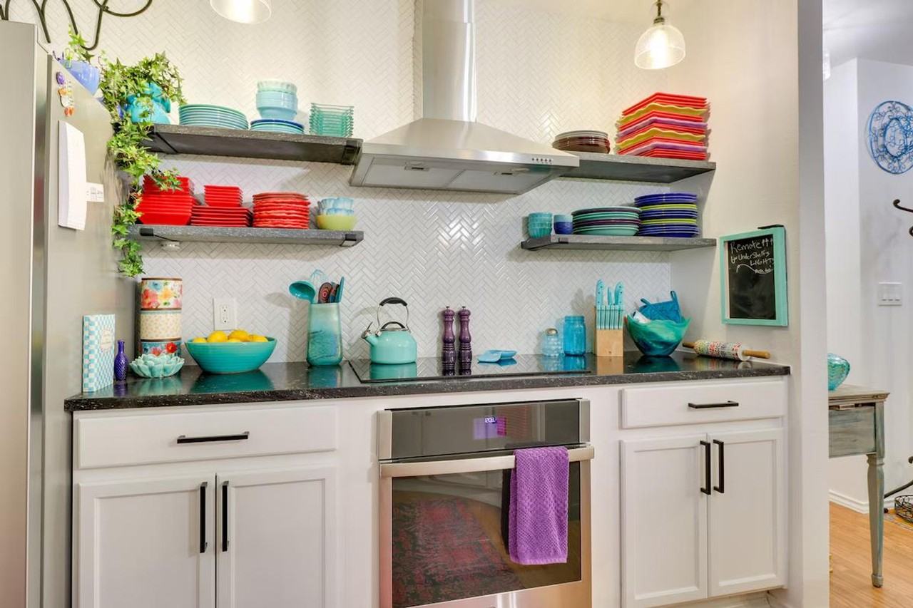 1208 E 3rd St #1385727P - Photo 7 of 38