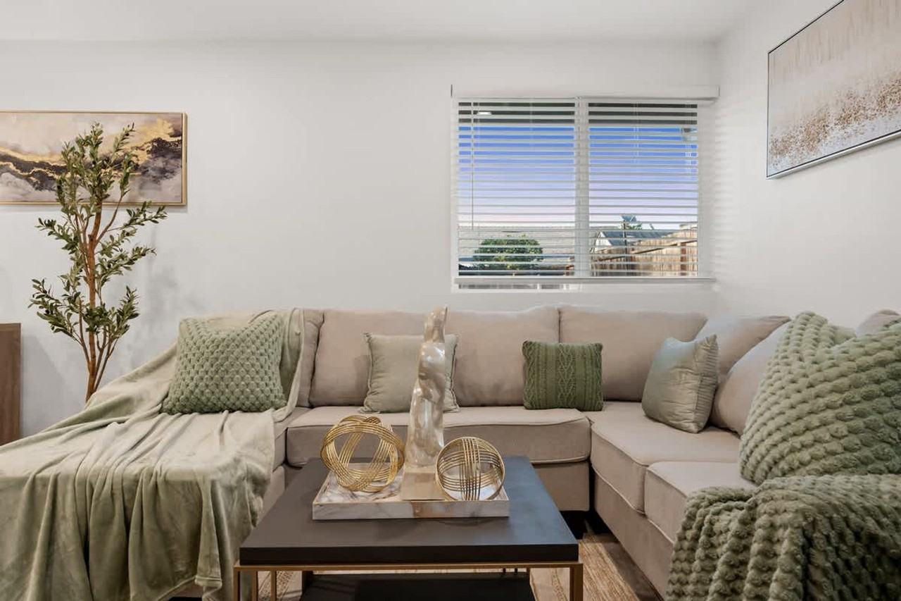 1676 Raynell Way #1465005P - Photo 5 of 50