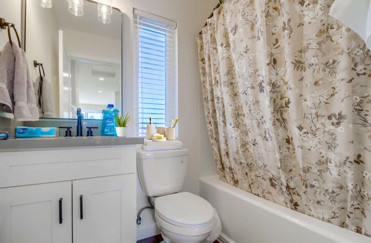 116 E 22nd St #1465006P - Photo 7 of 32