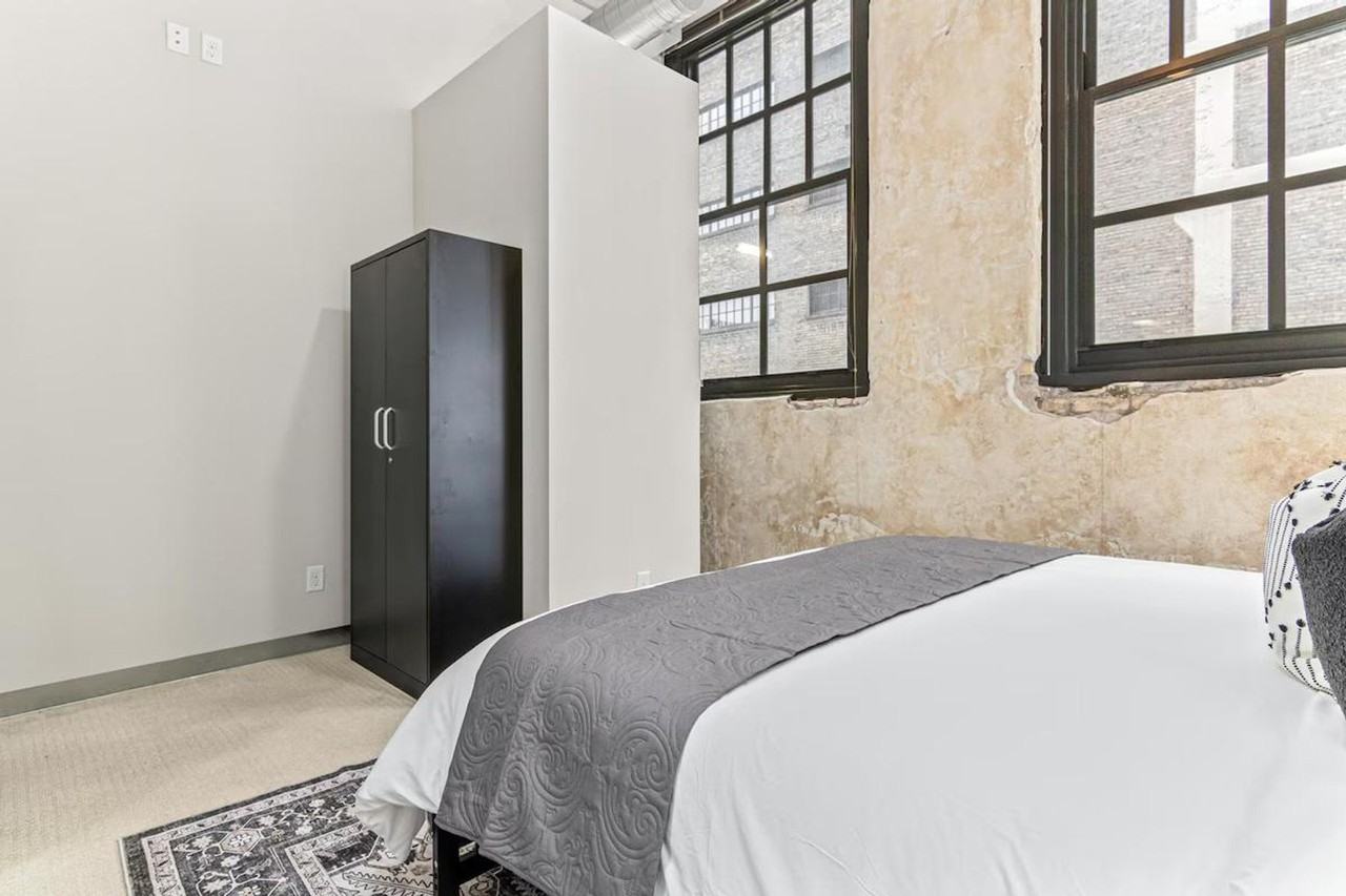 301 7th Ave N #1468094P - Photo 5 of 50