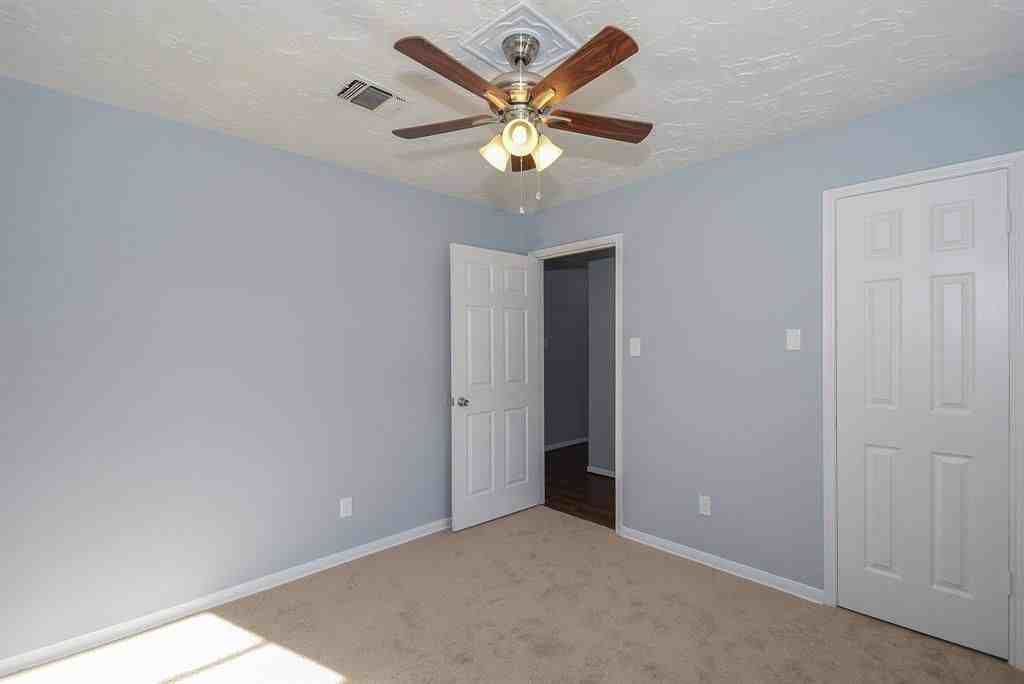22722 Fincastle Dr - Photo 7 of 13