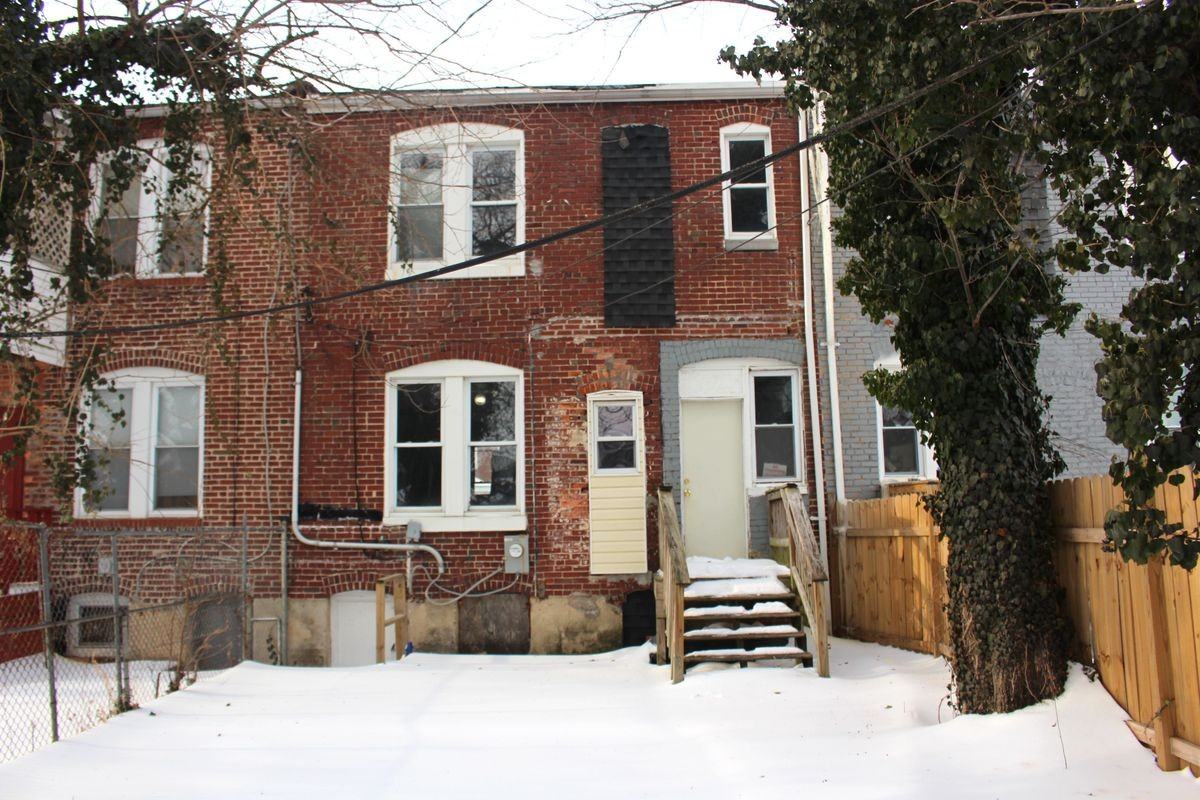 3713 Spaulding Ave - Photo 3 of 30