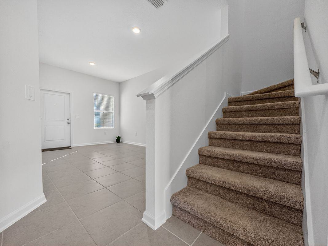 2735 Skyline Loop - Photo 3 of 35