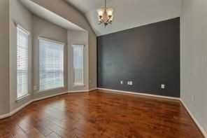 10022 Elkwood Glen Ln - Photo 6 of 48