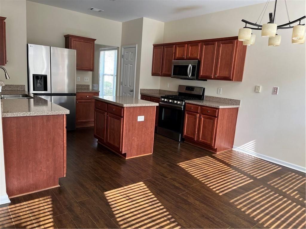 2279 White Alder Dr - Photo 2 of 5