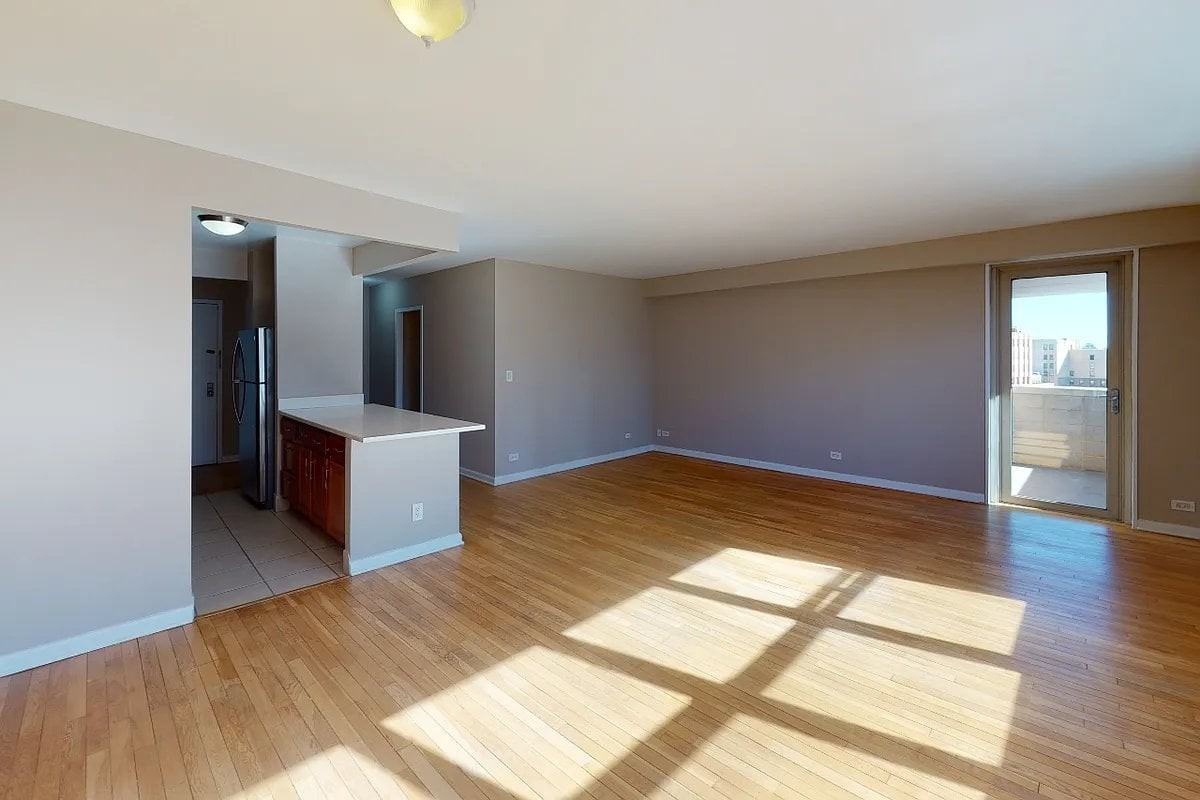 Greenwich St #7 - Photo 2 of 7