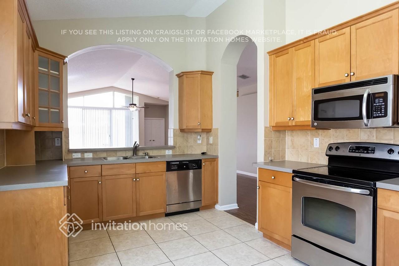 6119 Oak Bluff Way - Photo 7 of 21