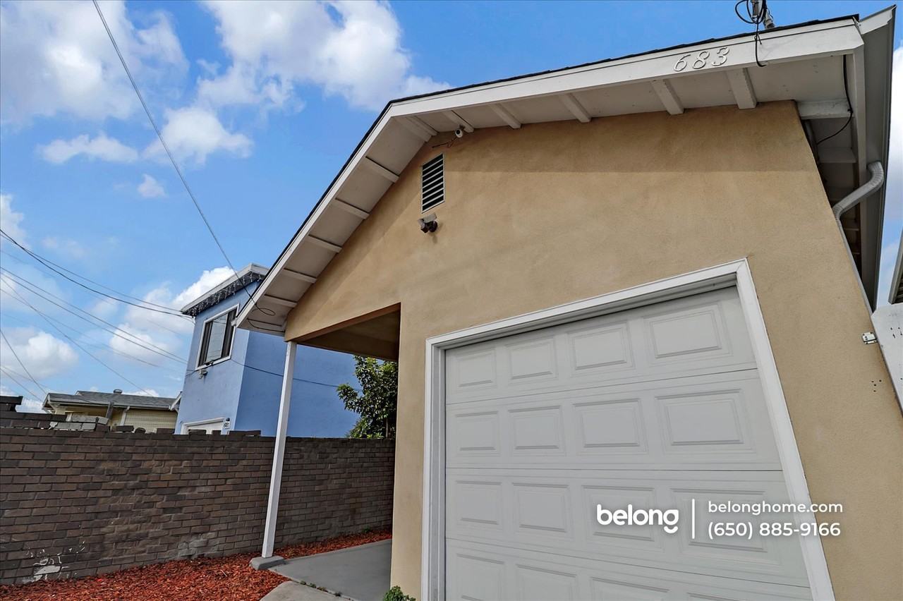 683 Harbour Way - Photo 5 of 37