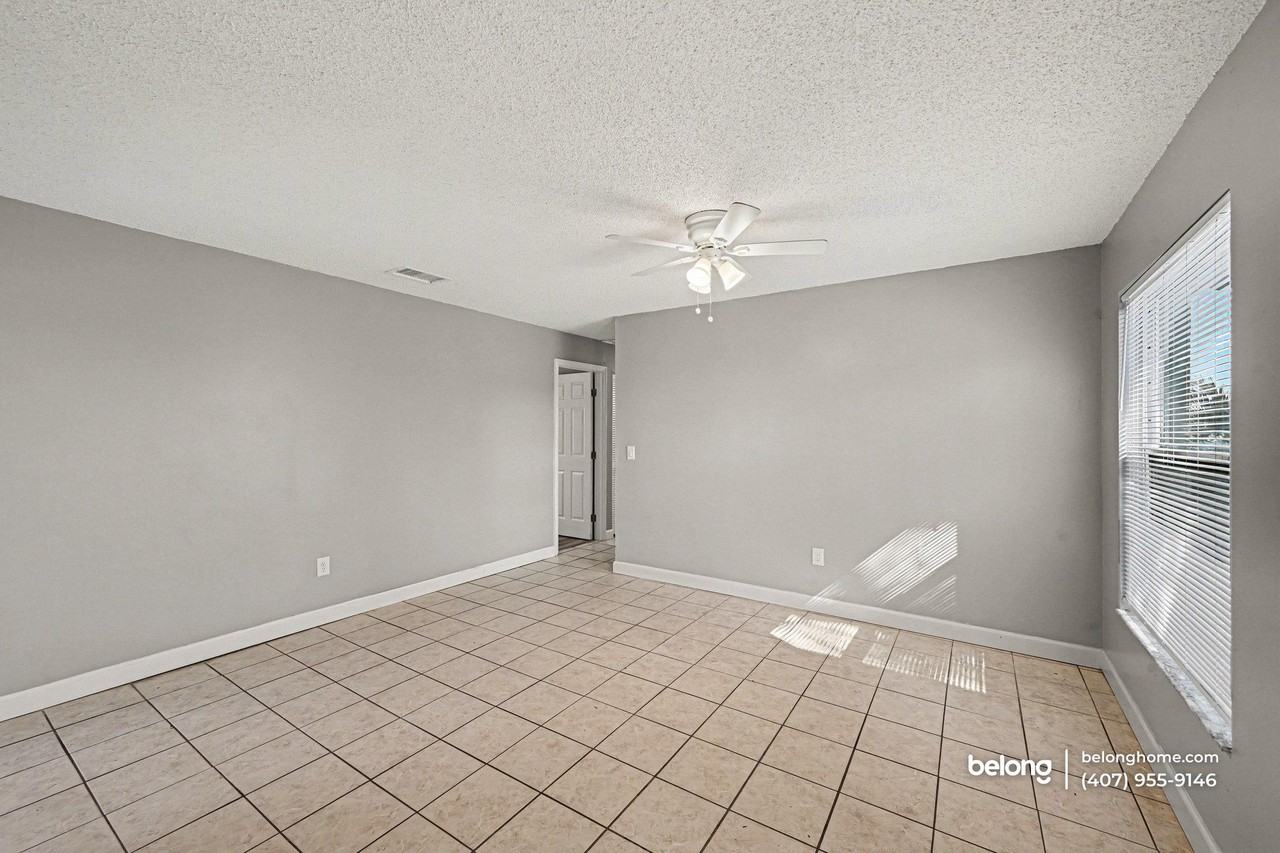 2756 Locksley Rd - Photo 4 of 19