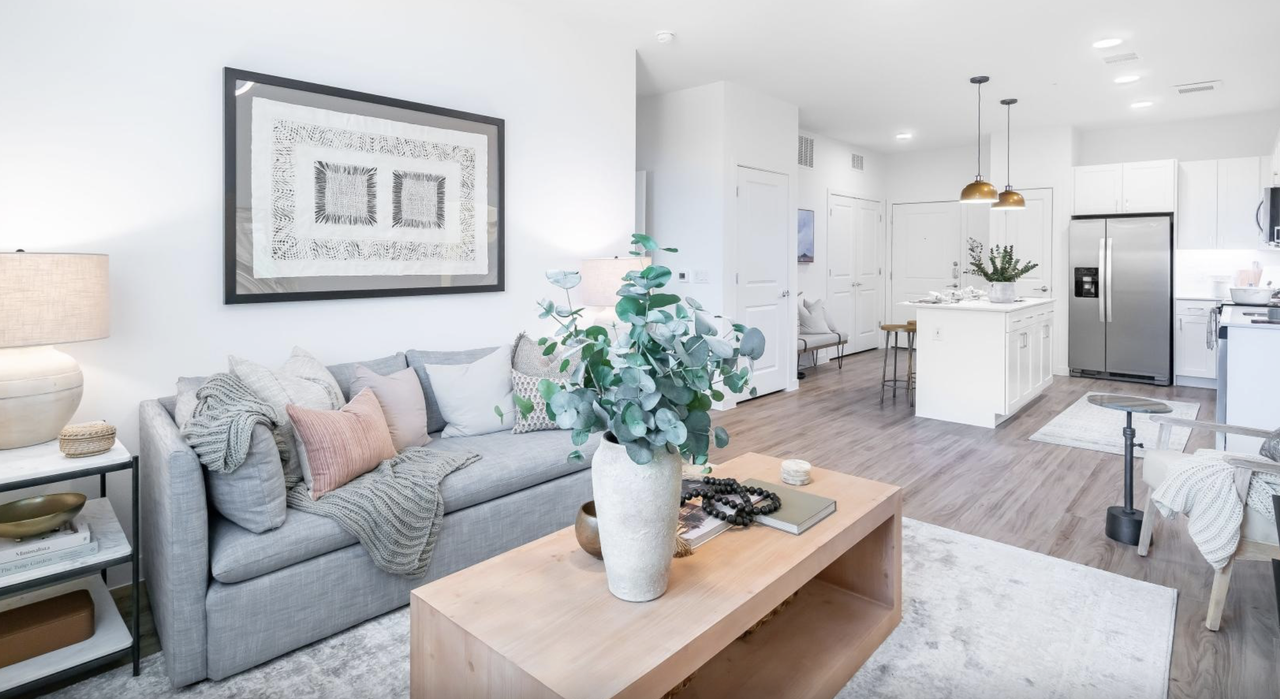 8310 Canoga Avenue - Photo 2 of 14