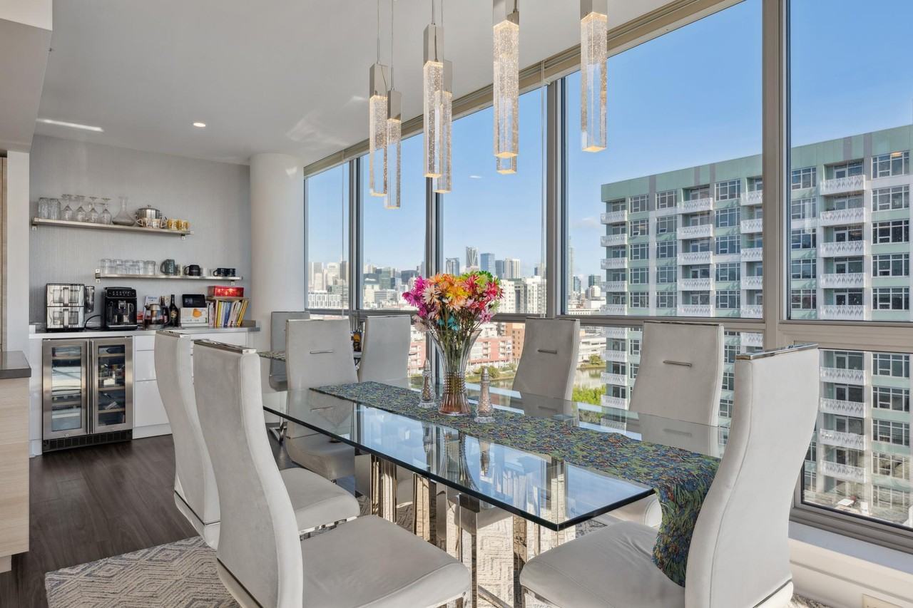 708 Long Bridge Street #1207 - Photo 7 of 35