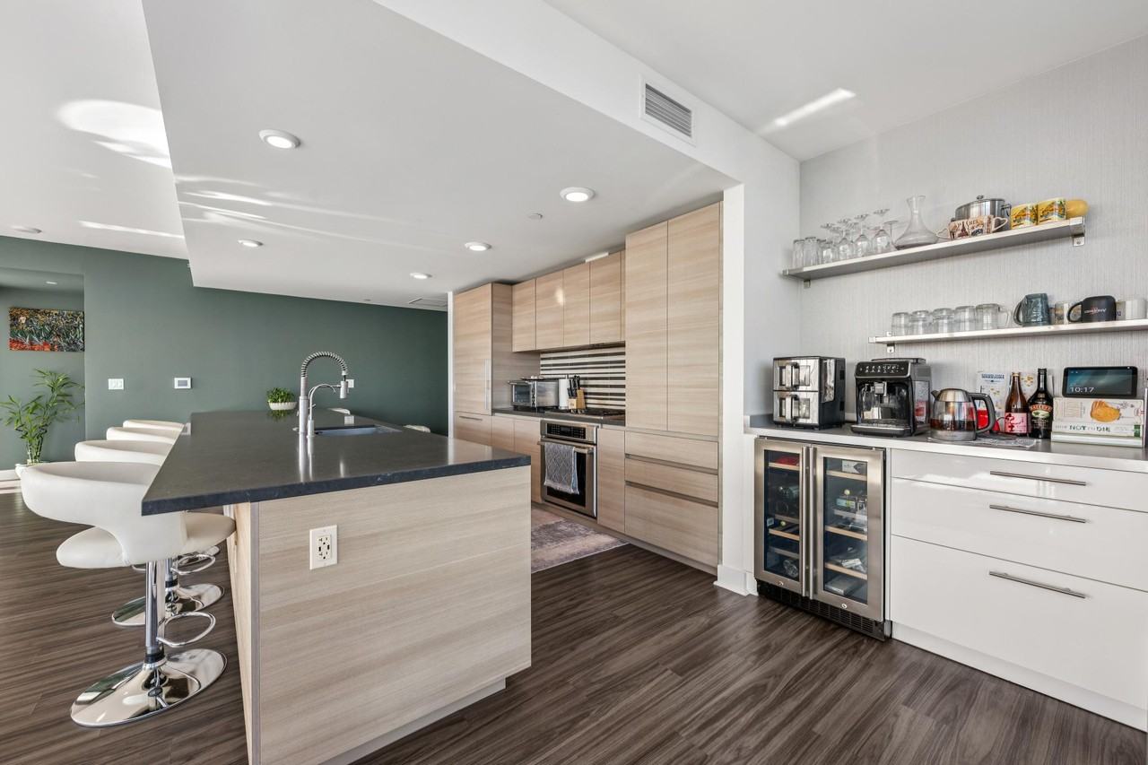 708 Long Bridge Street #1207 - Photo 6 of 35