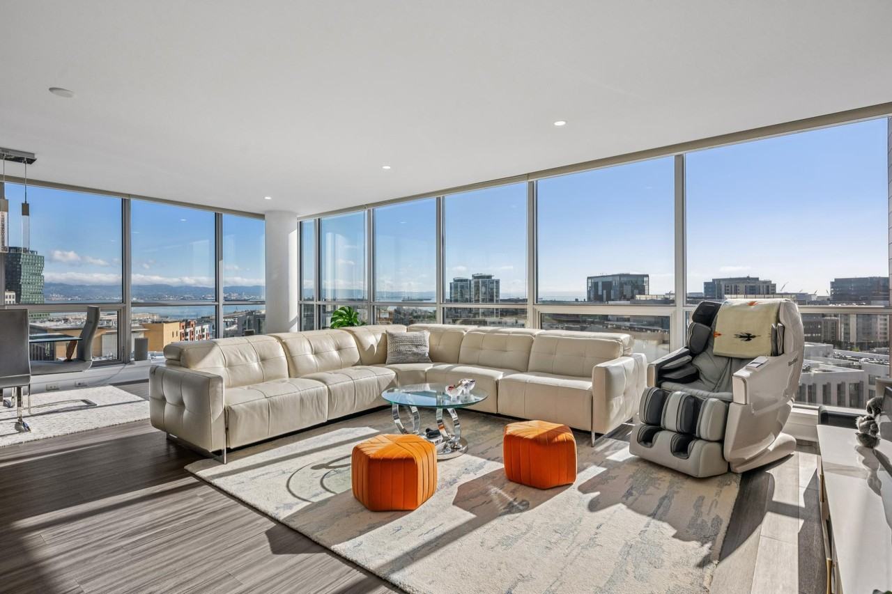 708 Long Bridge Street #1207 - Photo 4 of 35