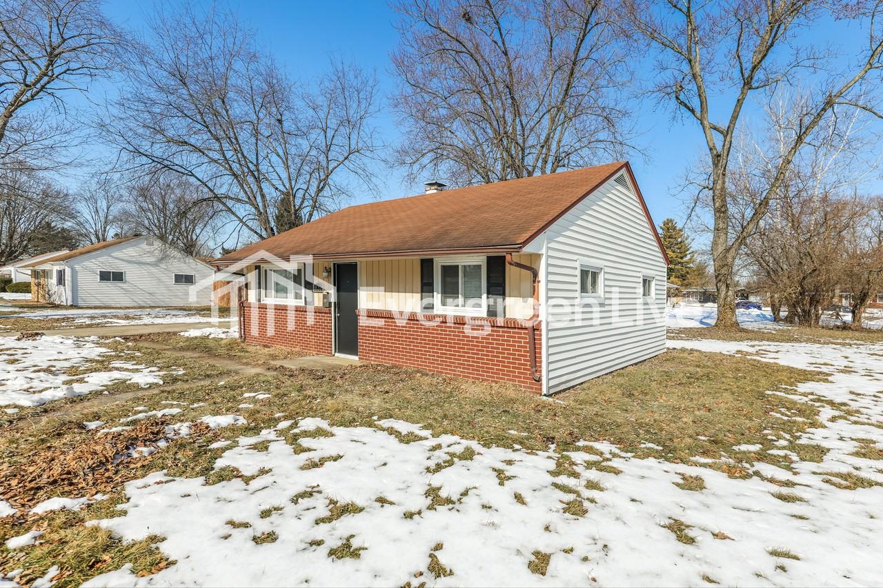 1832 Memorial Dr - Photo 2 of 15