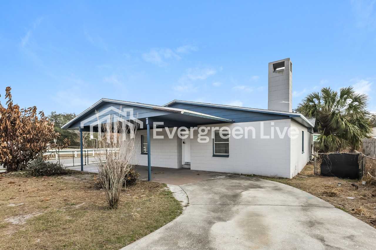 2935 Park St - Photo 2 of 15