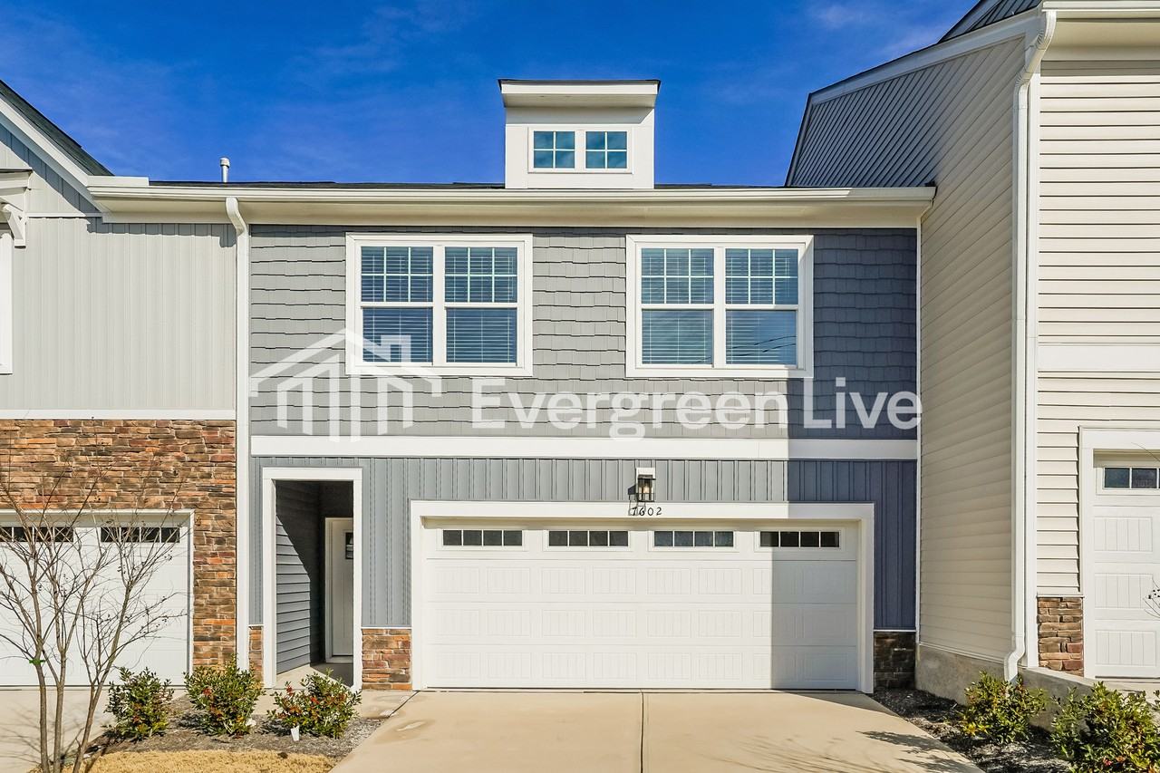 7602 Waypond Ct - Photo 2 of 16