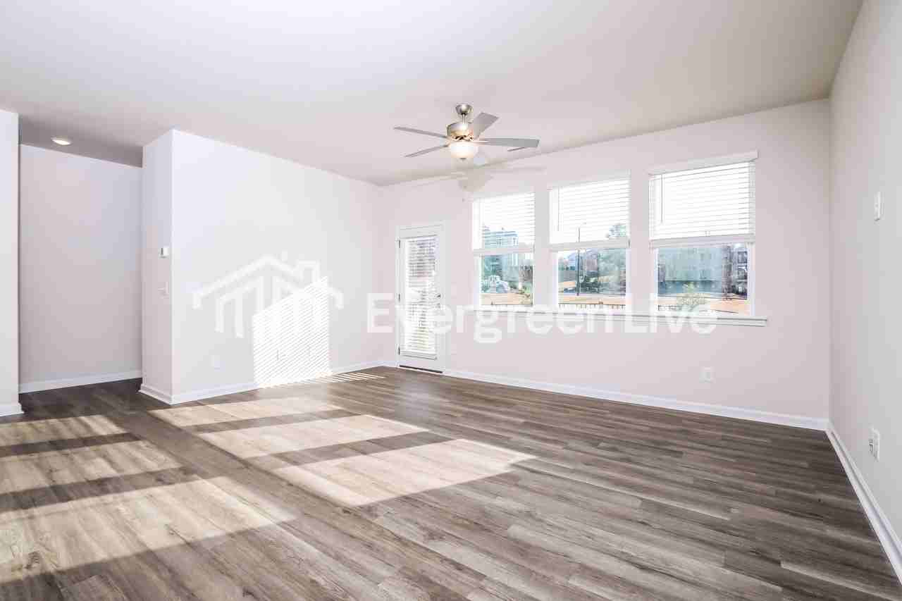 7645 Waypond Ct - Photo 3 of 16