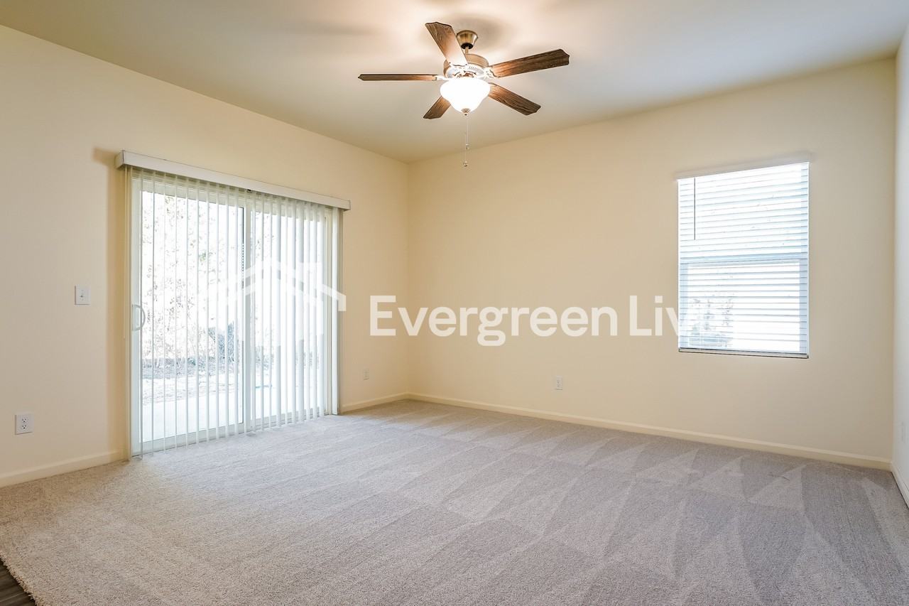 717 Shepards Rock Dr - Photo 3 of 15