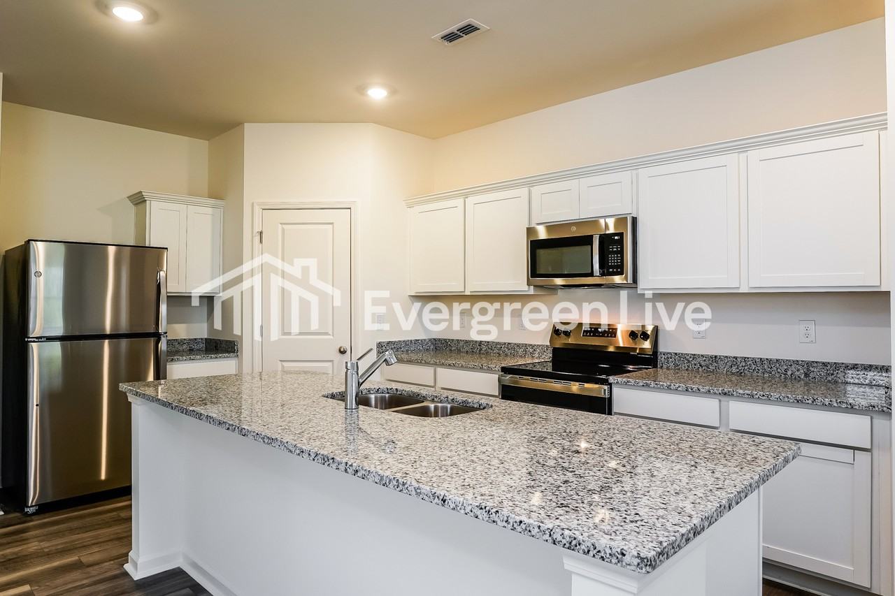 717 Shepards Rock Dr - Photo 5 of 15