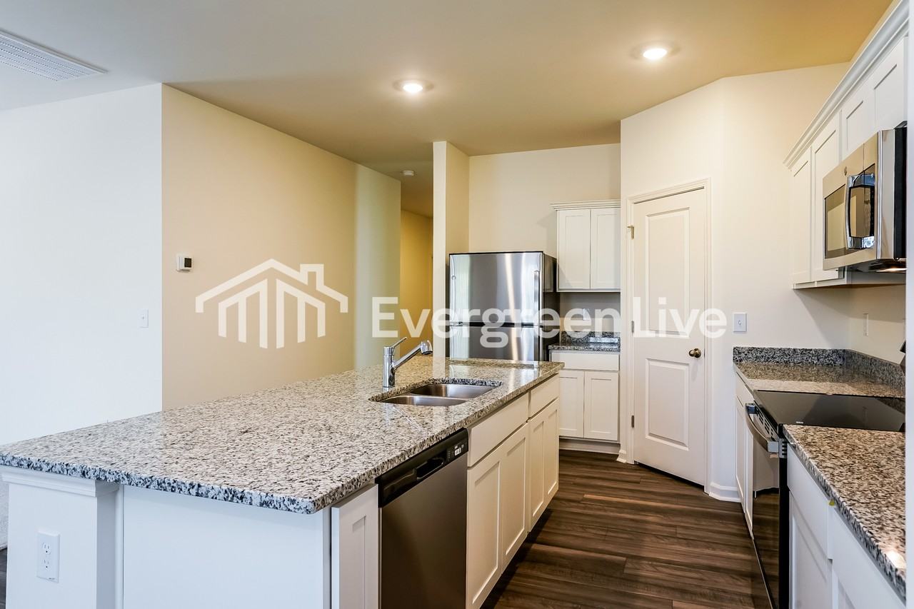 717 Shepards Rock Dr - Photo 6 of 15