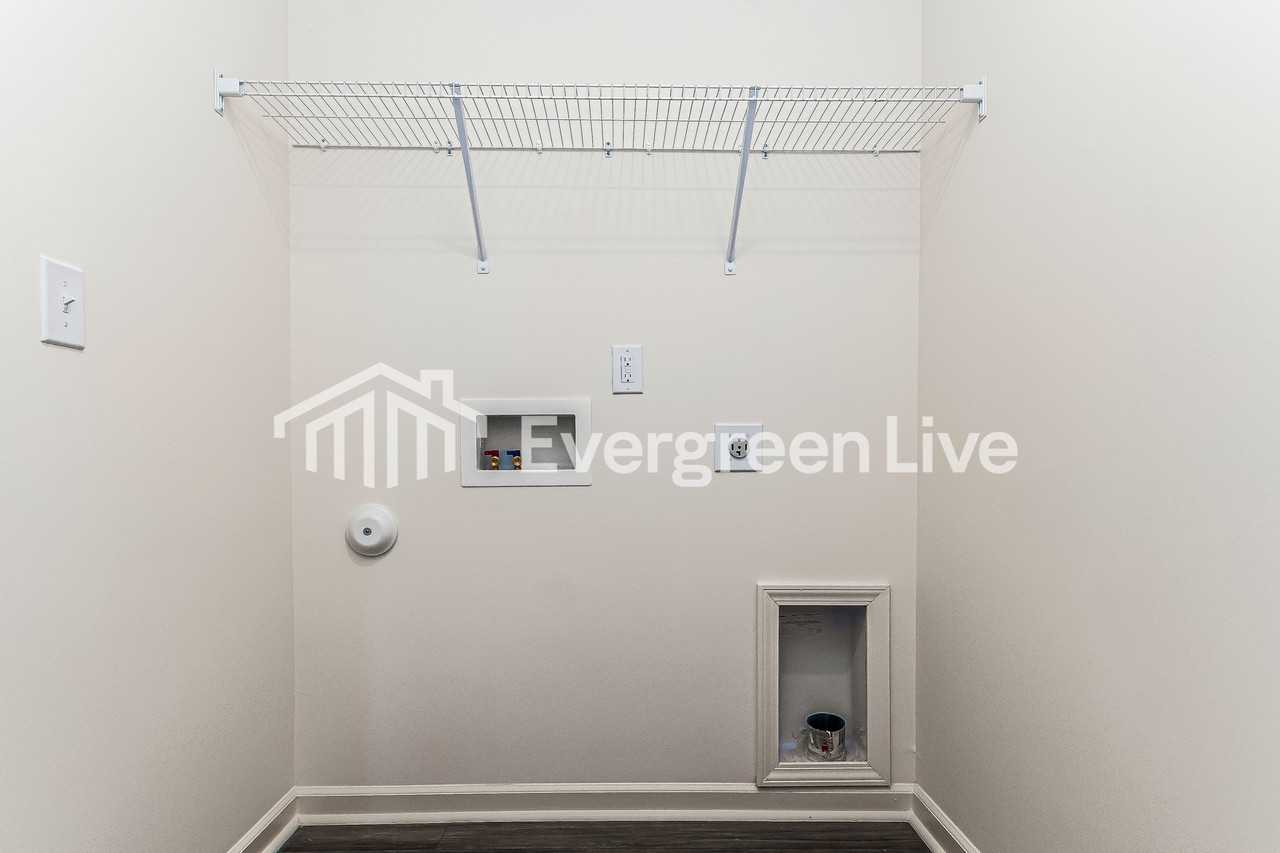 713 Shepards Rock Dr - Photo 4 of 15