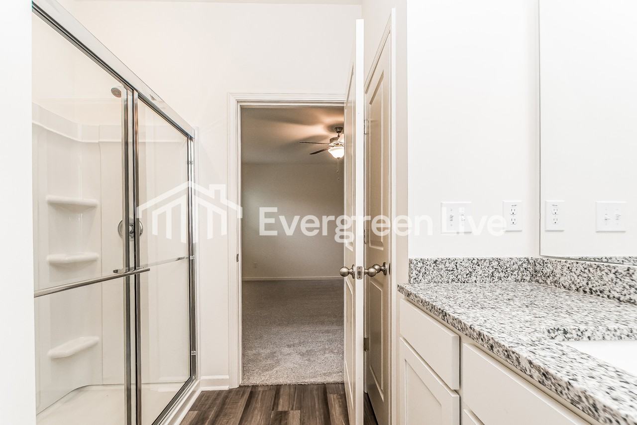 725 Shepards Rock Dr - Photo 7 of 15