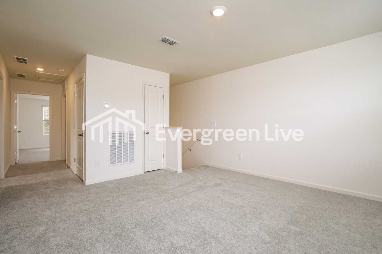 721 Shepards Rock Dr - Photo 7 of 15