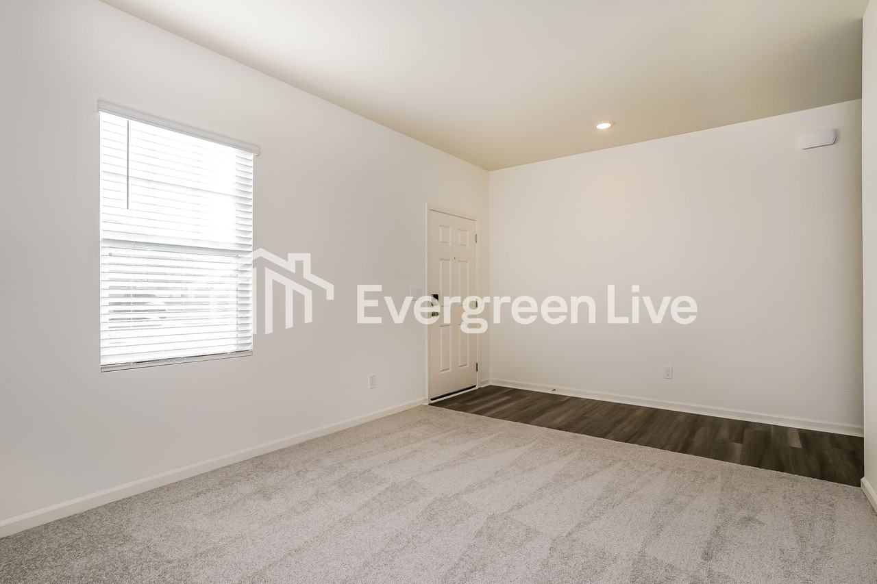 729 Shepards Rock Dr - Photo 3 of 15