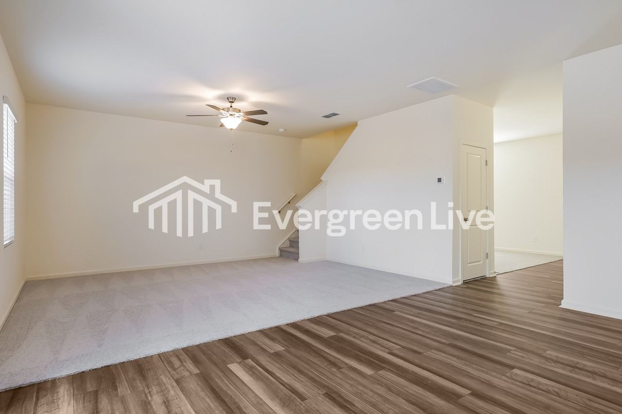 729 Shepards Rock Dr - Photo 4 of 15