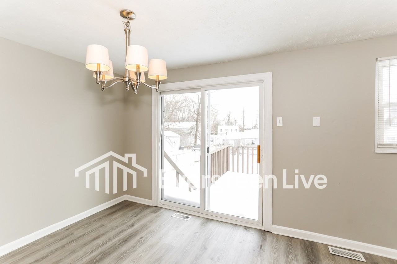 10268 Hawkhurst Dr - Photo 5 of 15