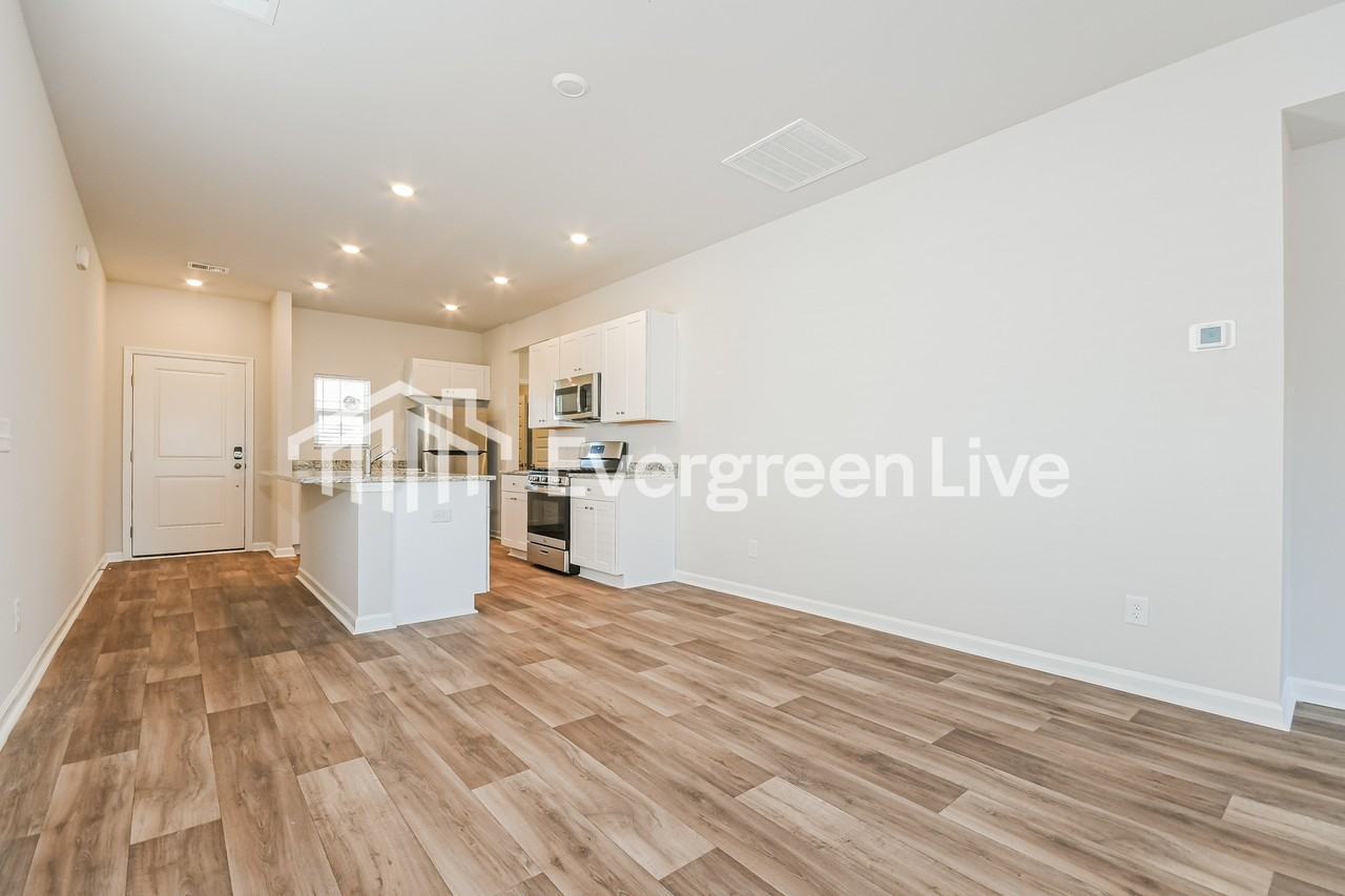 361 Tiliwa St - Photo 3 of 15