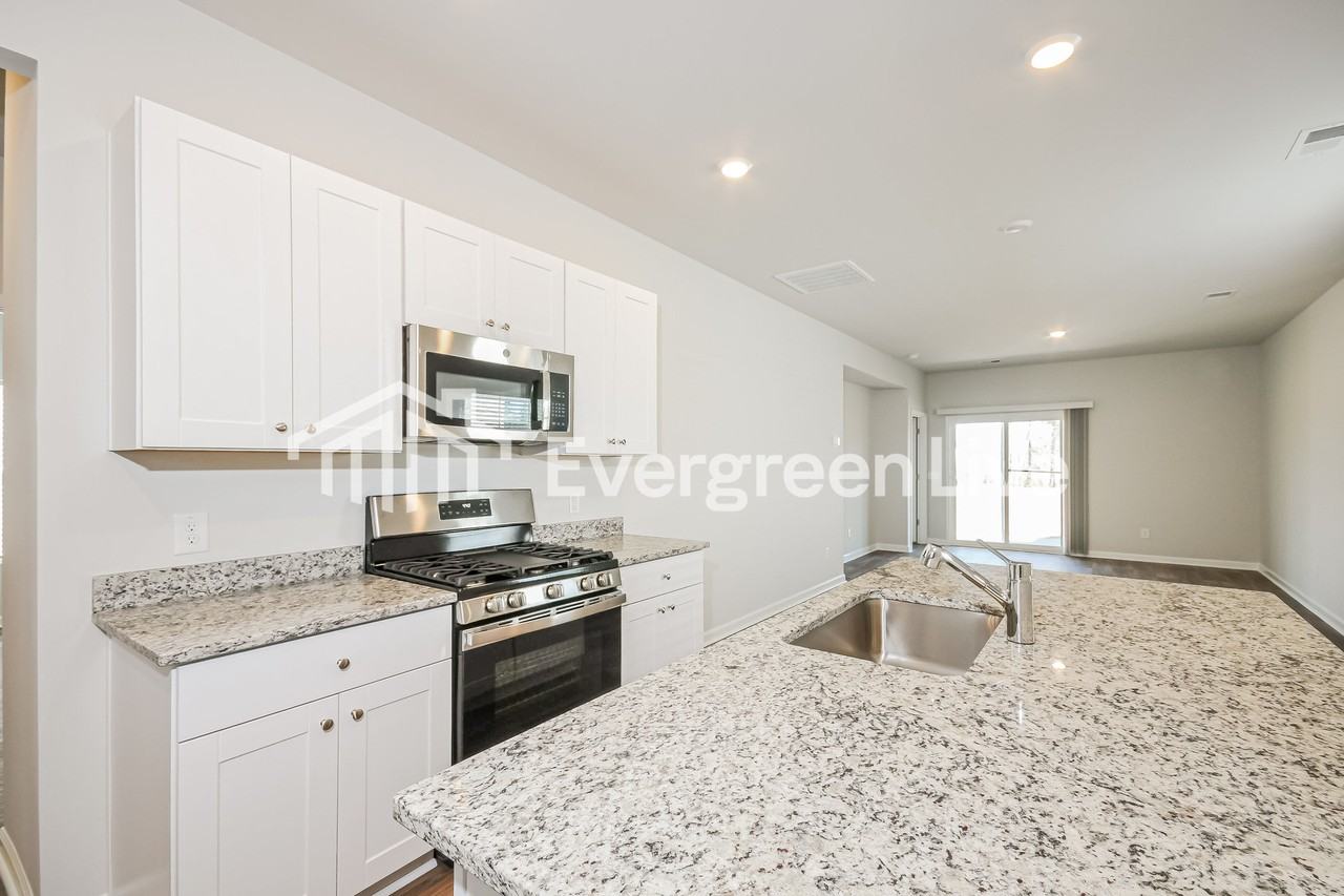 361 Tiliwa St - Photo 5 of 15