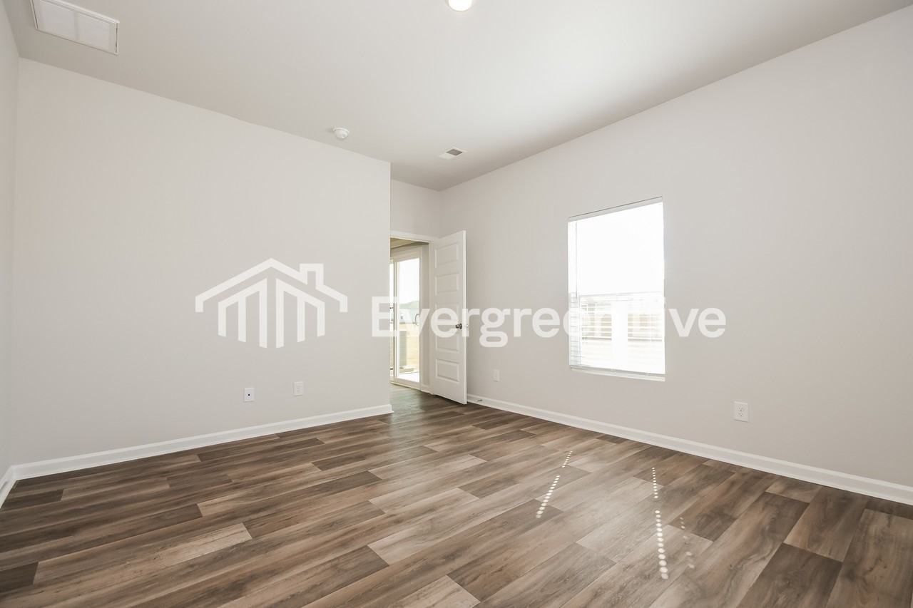 380 Pine Crest View Dr - Photo 7 of 14