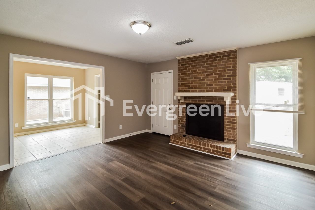 2928 Willow Lane Dr - Photo 3 of 10