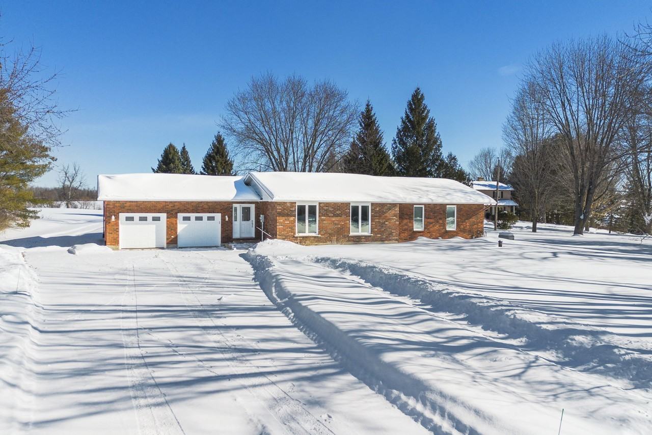 1667 River Road - Photo 2 of 38