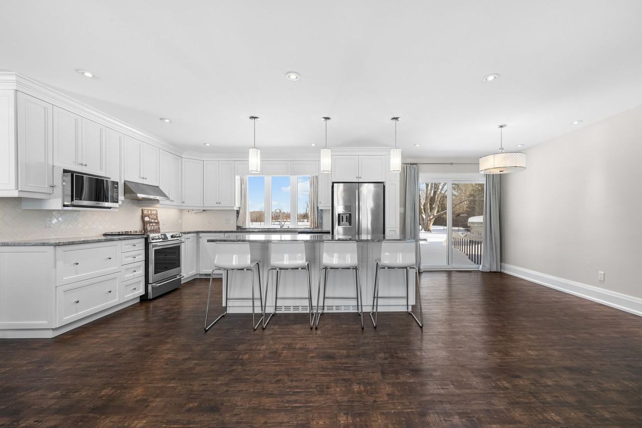 1667 River Road - Photo 7 of 38