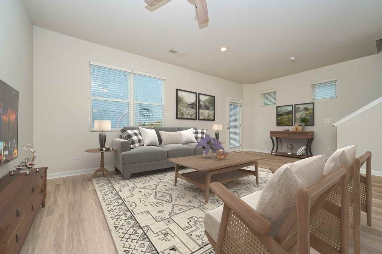 2851 Saratoga Lake Vw - Photo 3 of 20