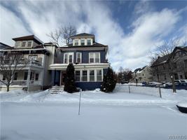 featured image of 319 Bryant St