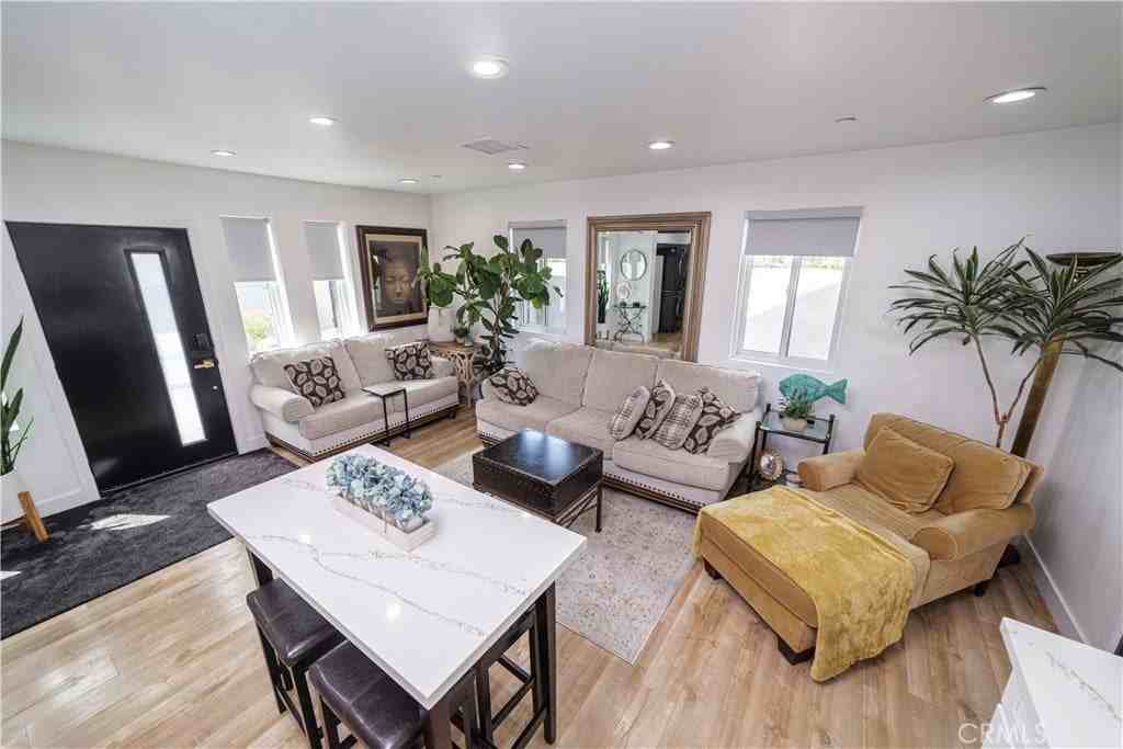 3457 W 75th St - Photo 3 of 26