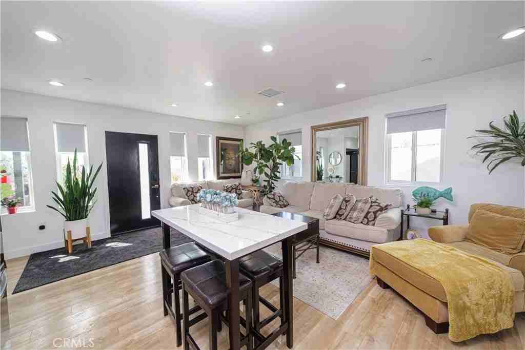 3457 W 75th St - Photo 6 of 26