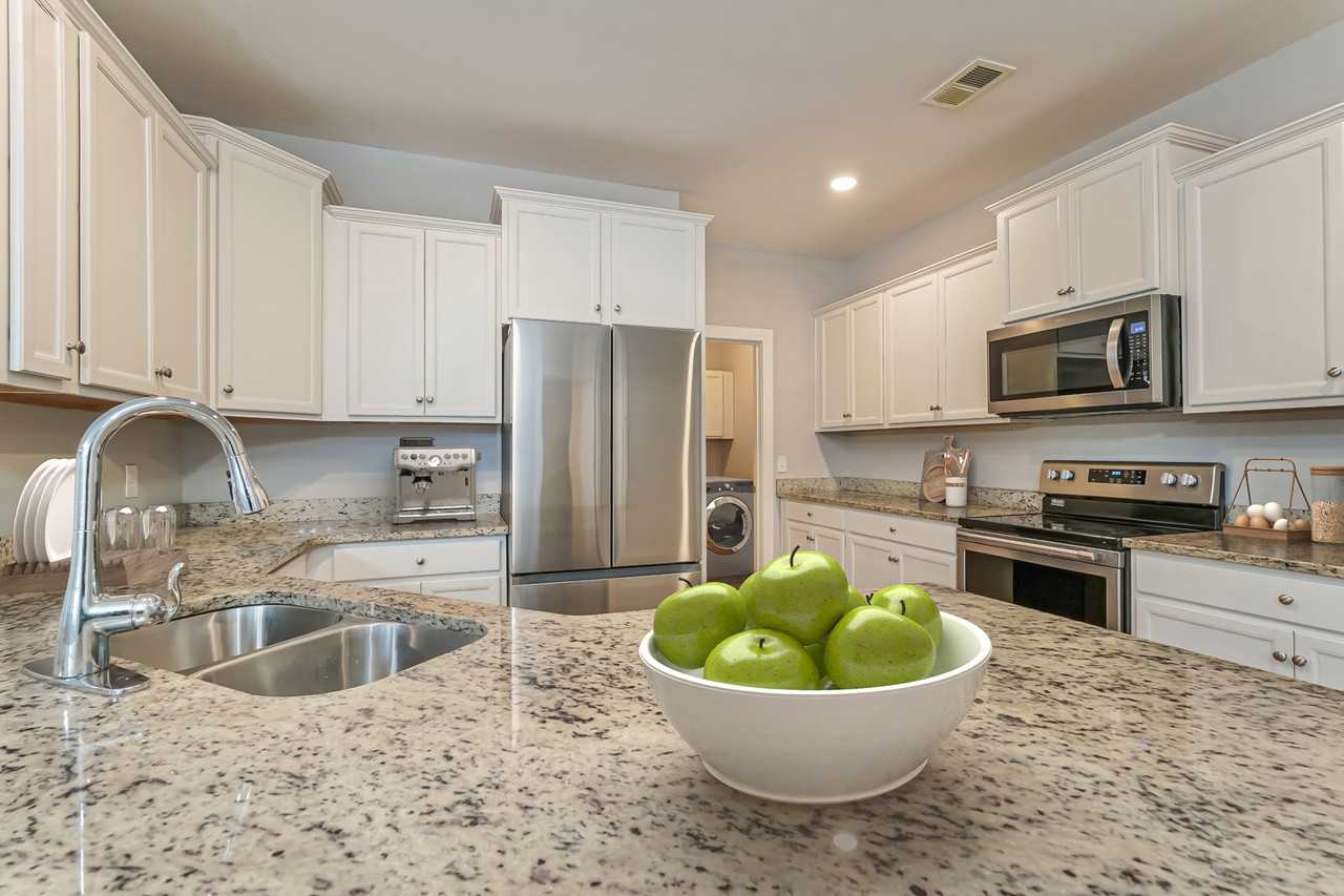 1421 Feldspar Ct - Photo 6 of 19