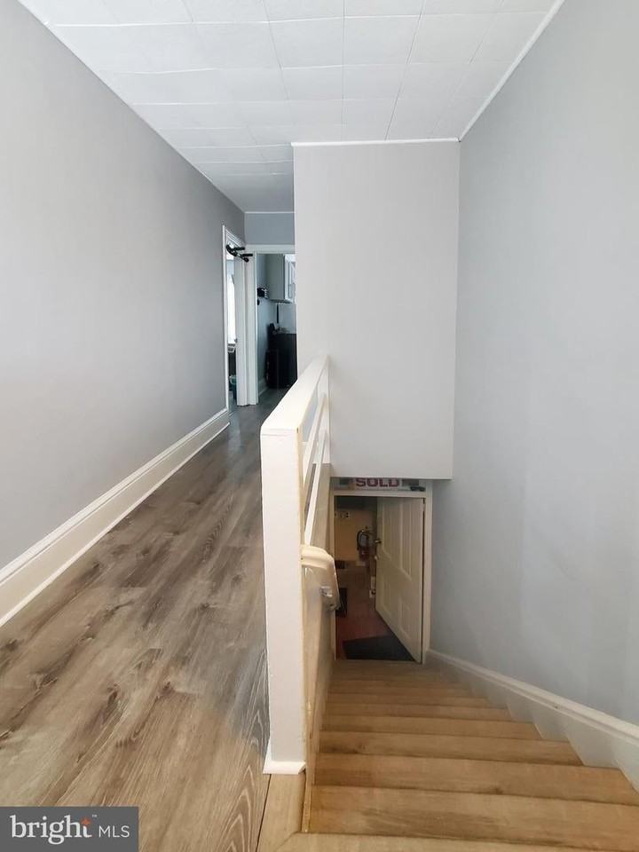 226 Morgan St - Photo 2 of 14