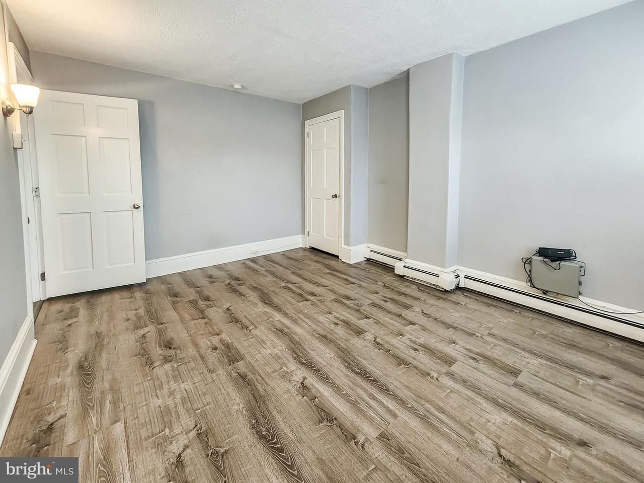 226 Morgan St - Photo 6 of 14